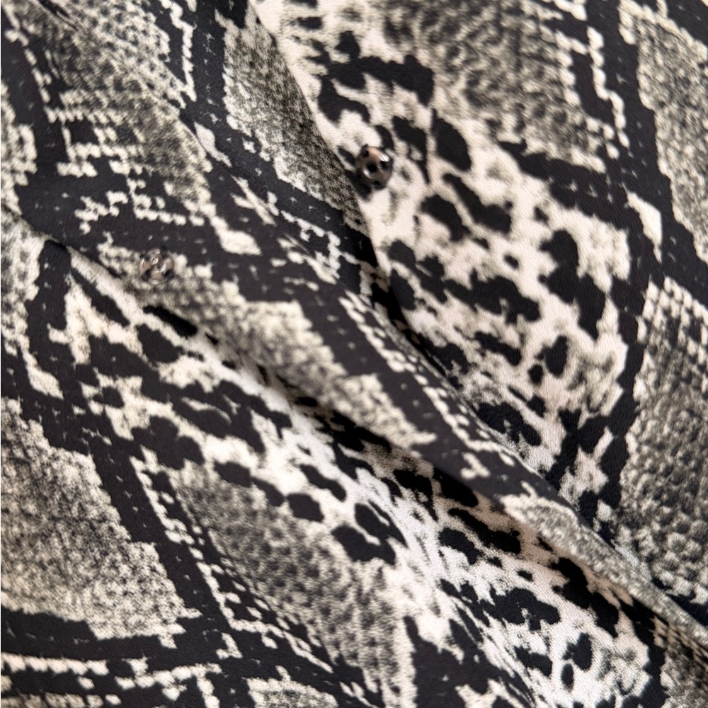 Pleione Women's Snake Print Blouse M - Picture 10 of 12